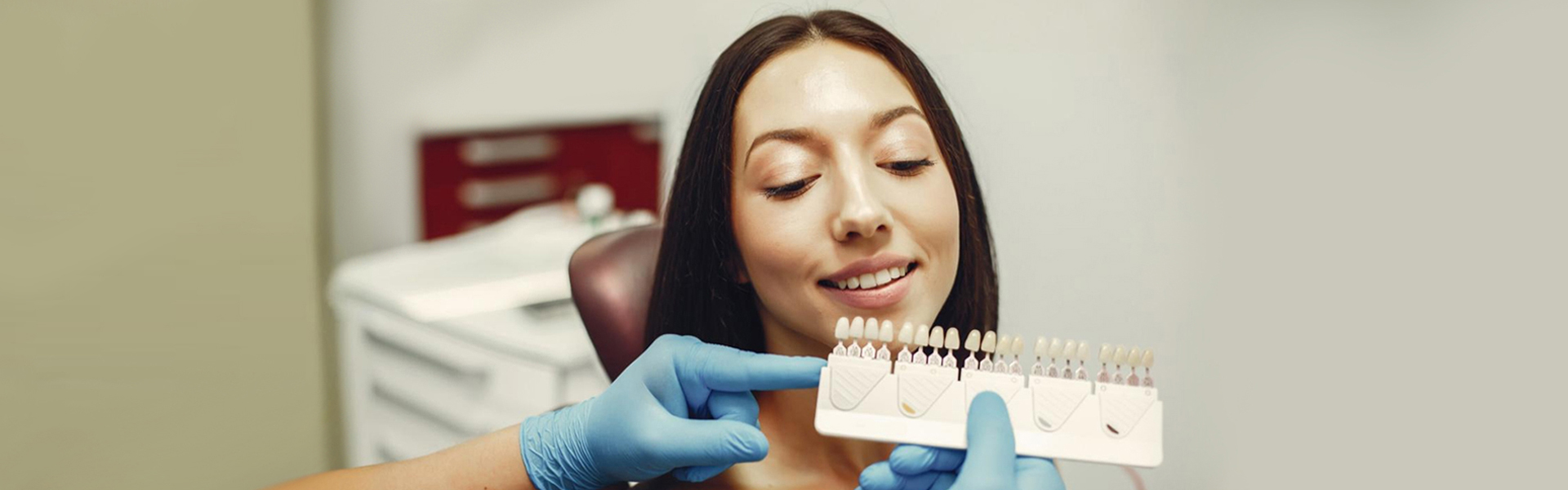 Top 5 Signs You Might Be a Candidate for Veneers